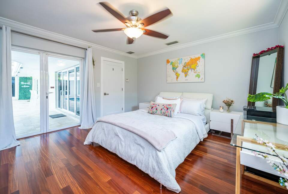 Fort Lauderdale’s Sunset Paradise on the Water - Fort Lauderdale, Florida