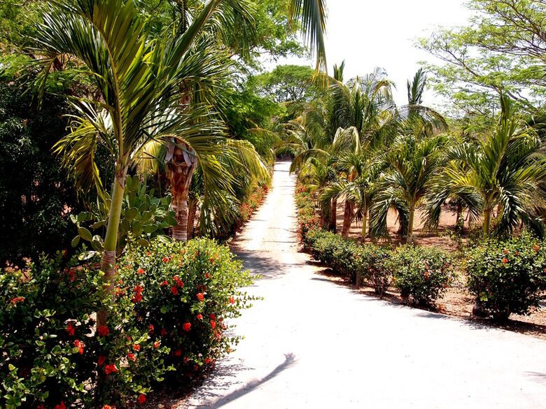 HUGE Private entrance