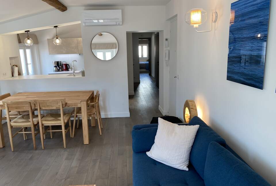 Rare Three Bedroom in Old Antibes - Antibes, France