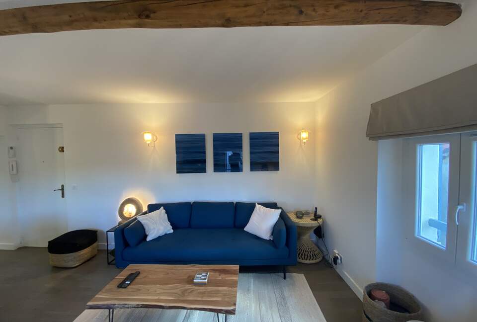 Rare Three Bedroom in Old Antibes - Antibes, France