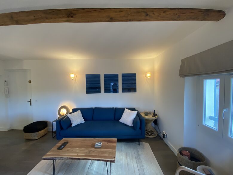 Rare Three Bedroom in Old Antibes - Antibes, France