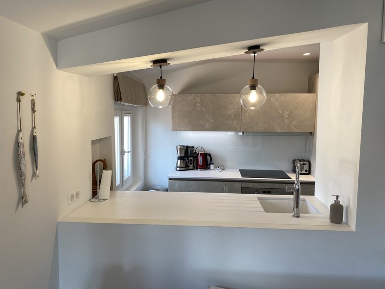 Rare Three Bedroom in Old Antibes - Antibes, France