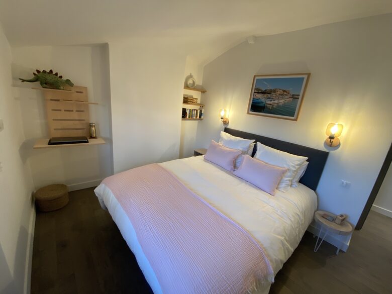 Rare Three Bedroom in Old Antibes - Antibes, France