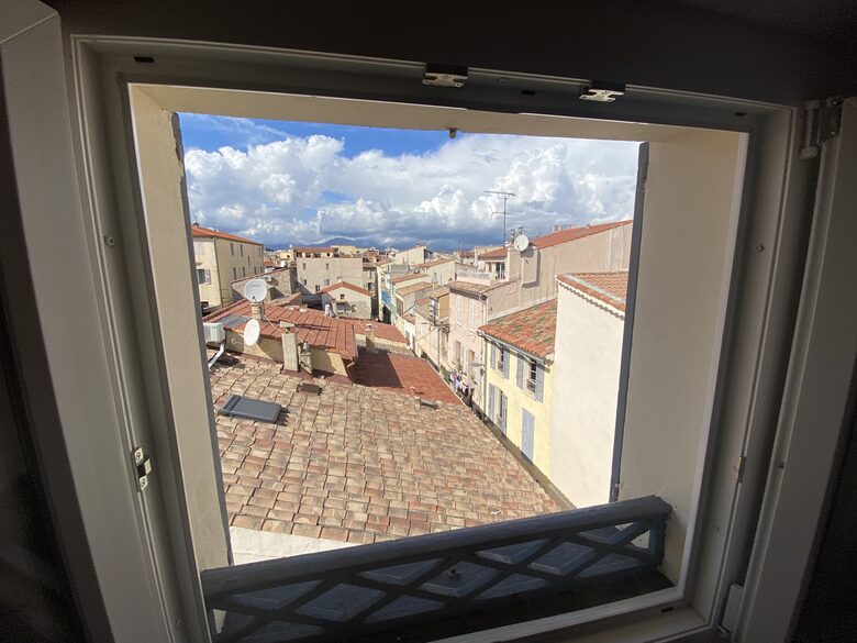 Rare Three Bedroom in Old Antibes - Antibes, France