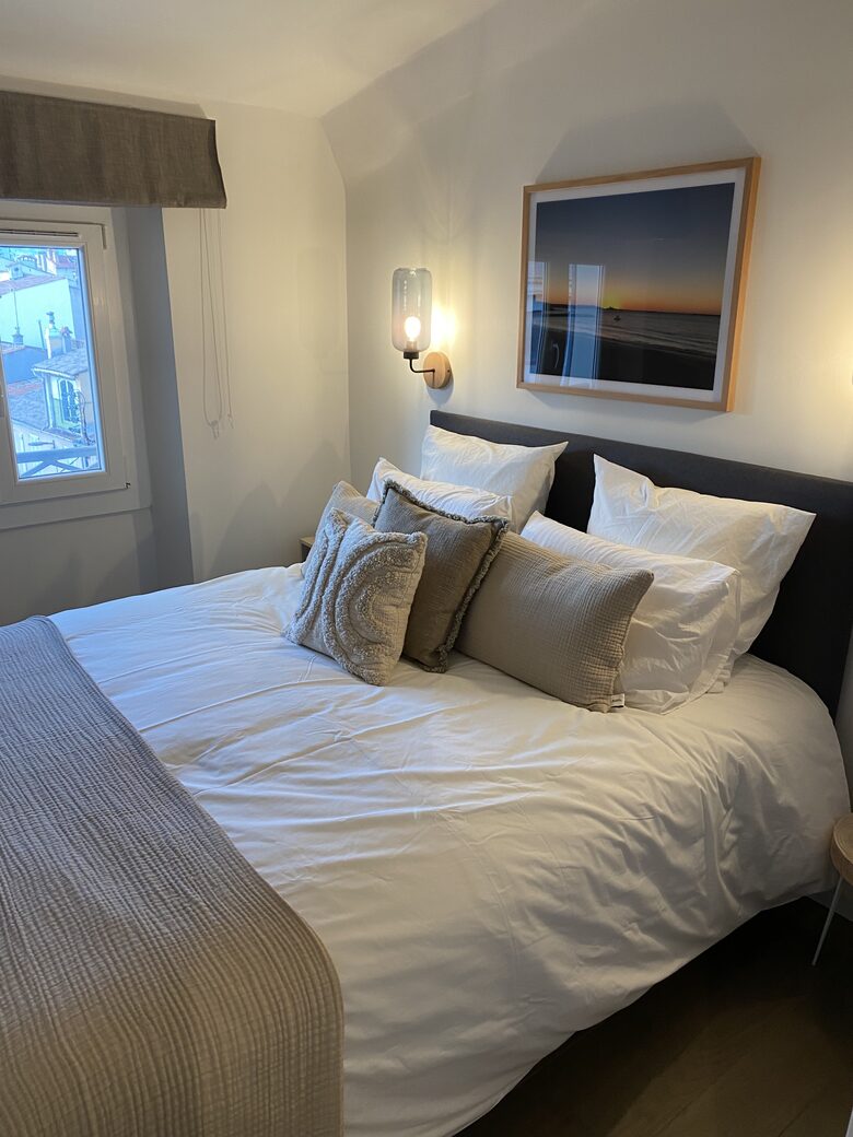 Rare Three Bedroom in Old Antibes - Antibes, France