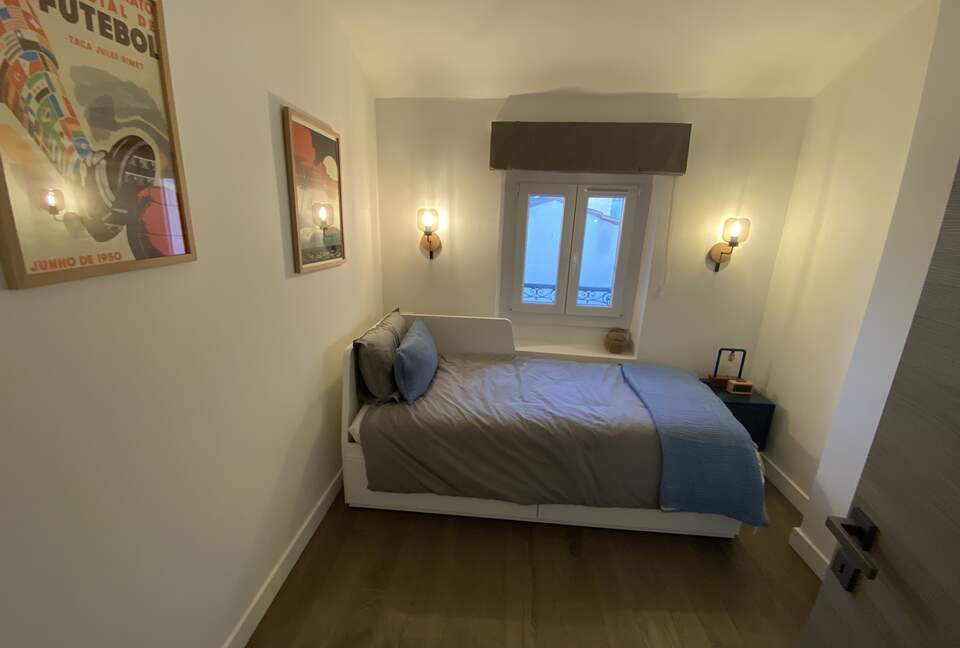 Rare Three Bedroom in Old Antibes - Antibes, France