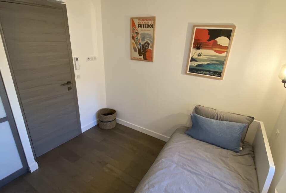 Rare Three Bedroom in Old Antibes - Antibes, France