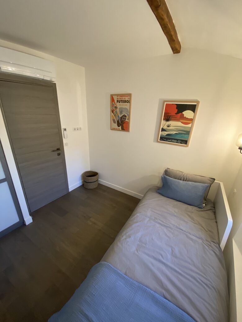 Rare Three Bedroom in Old Antibes - Antibes, France