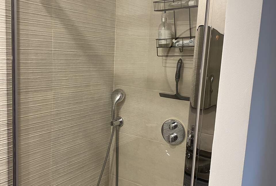 Rare Three Bedroom in Old Antibes - Antibes, France