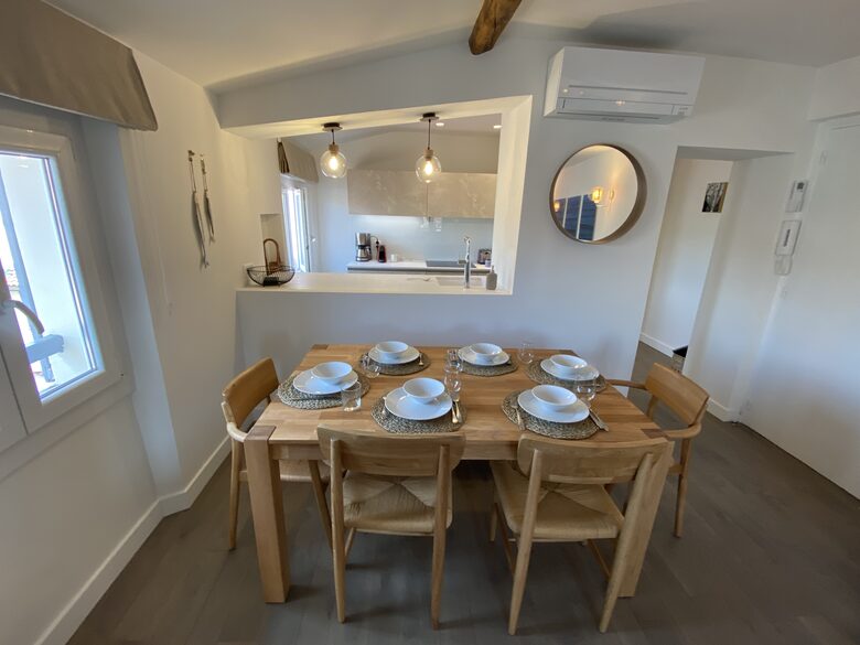 Rare Three Bedroom in Old Antibes - Antibes, France