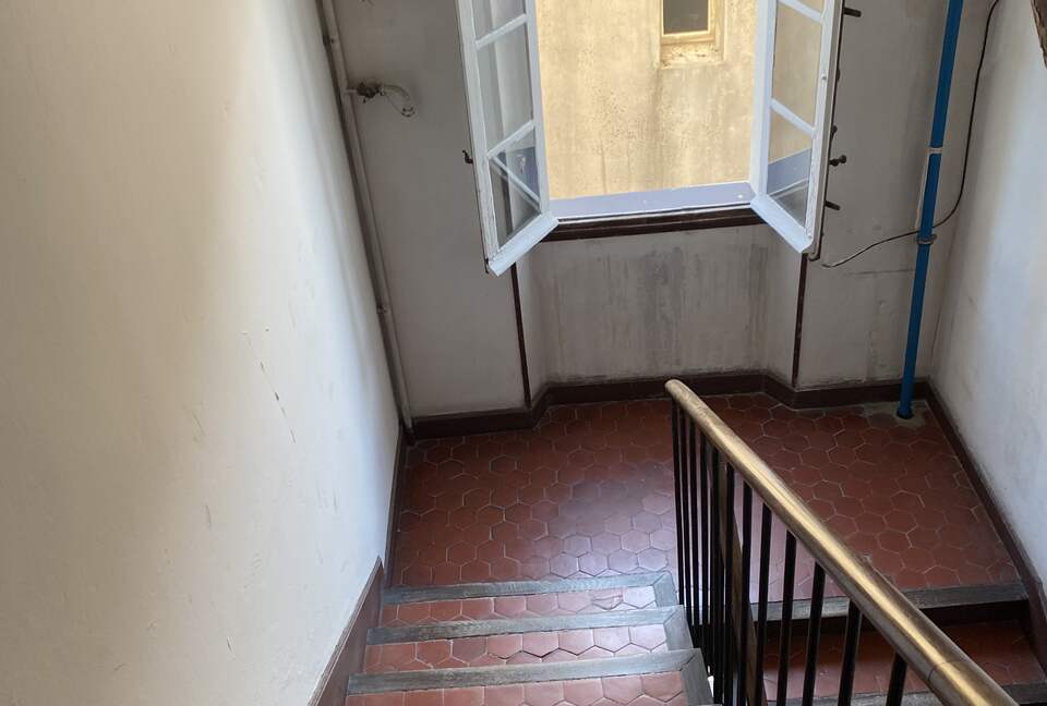 Rare Three Bedroom in Old Antibes - Antibes, France