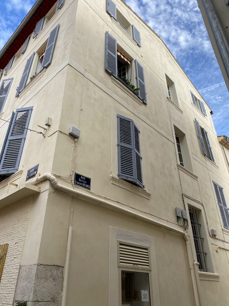 Rare Three Bedroom in Old Antibes - Antibes, France