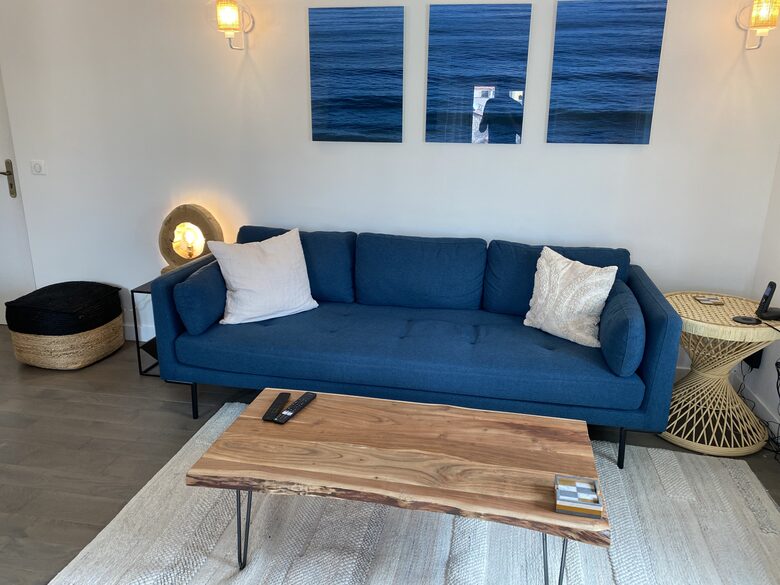 Rare Three Bedroom in Old Antibes - Antibes, France