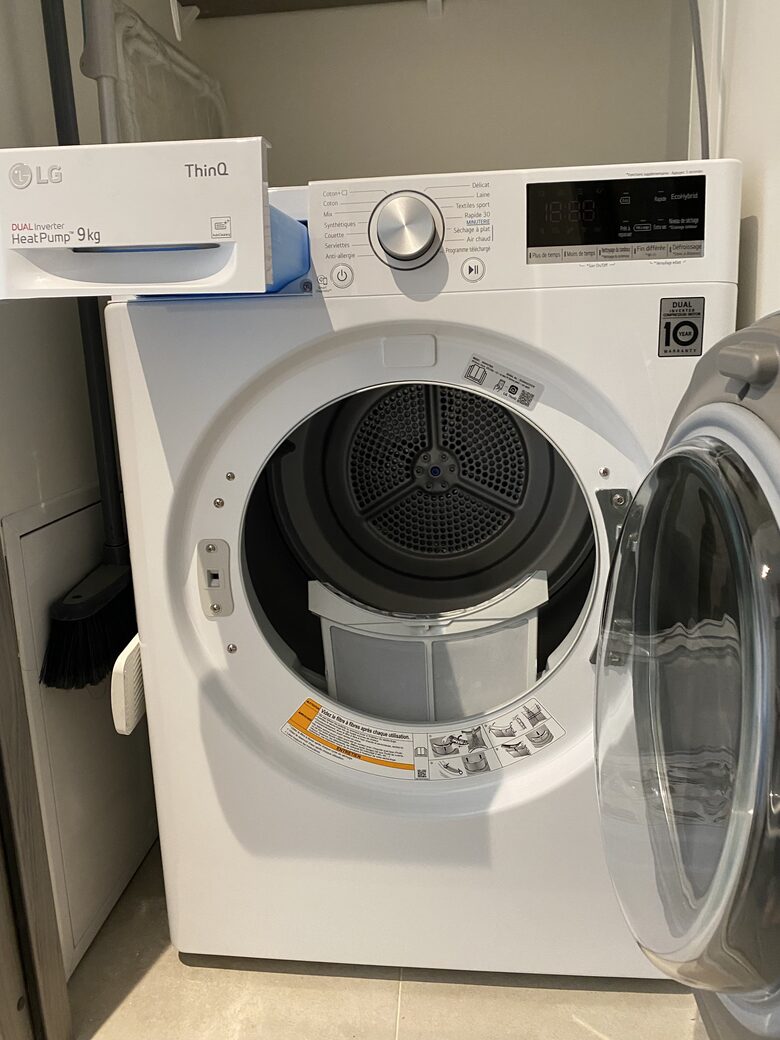 Rare Three Bedroom in Old Antibes - Antibes, France