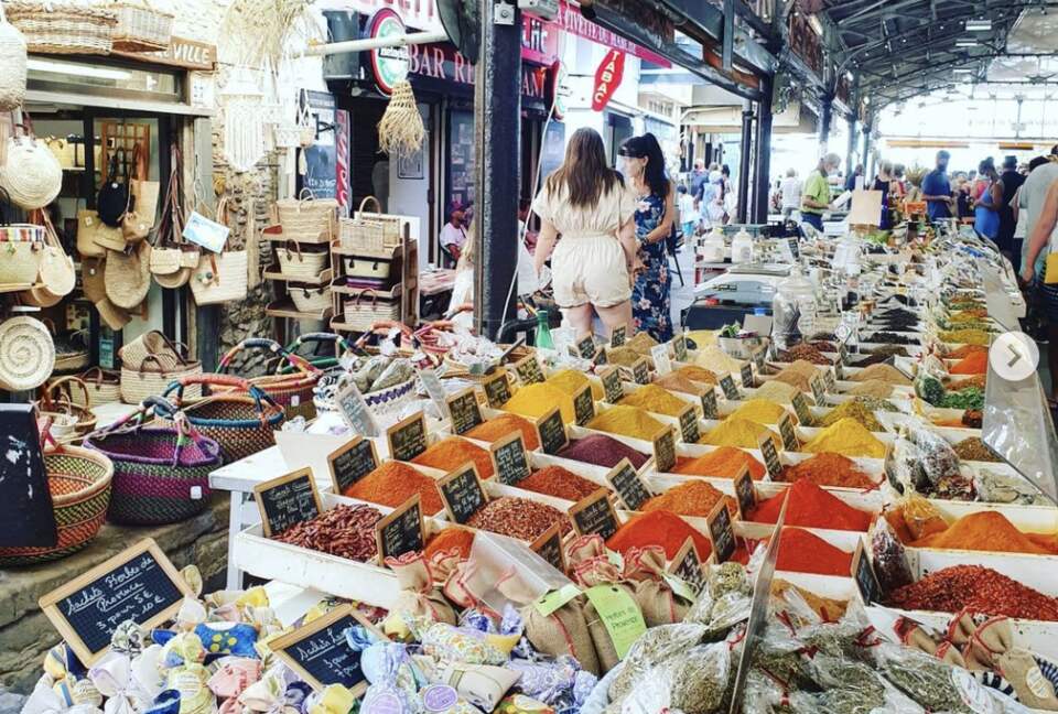 Rare Three Bedroom in Old Antibes - Antibes, France