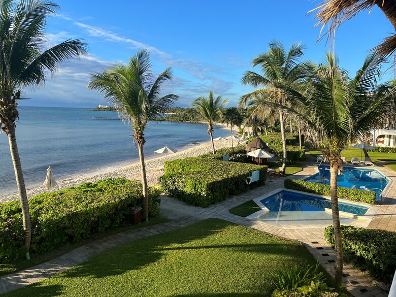 Las Villas Akumal - 2 Bedroom Oceanfront - Tulum, Mexico