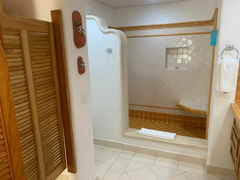 Las Villas Akumal - 2 Bedroom Oceanfront - Tulum, Mexico