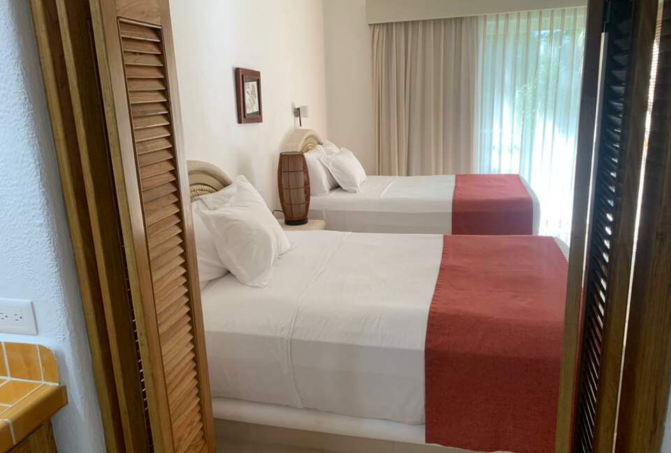 Las Villas Akumal - 2 Bedroom Oceanfront - Tulum, Mexico