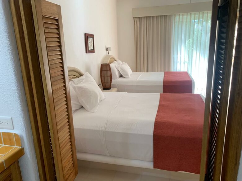 Las Villas Akumal - 2 Bedroom Oceanfront - Tulum, Mexico