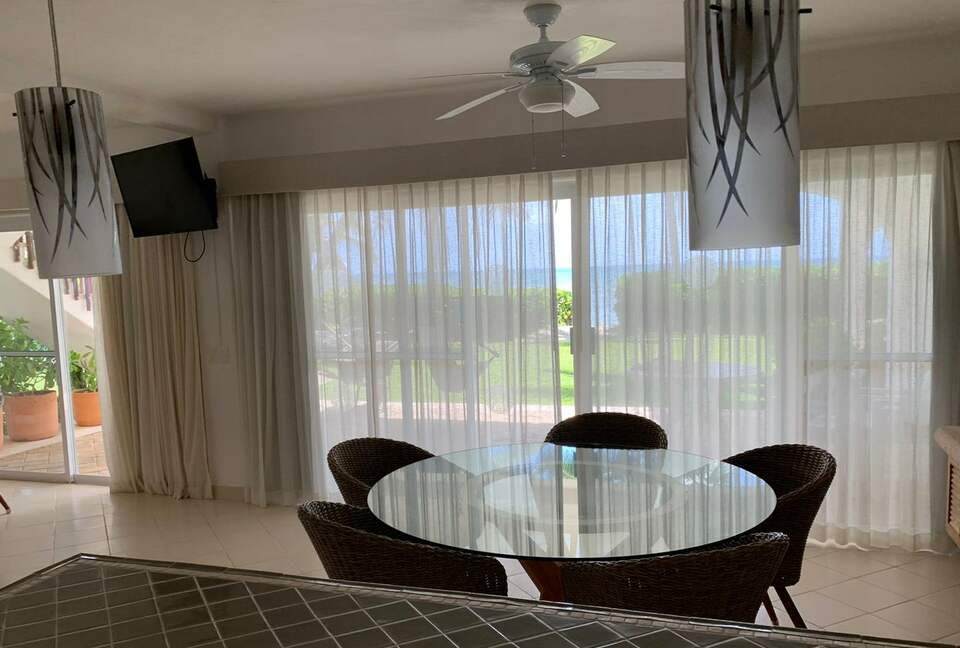 Las Villas Akumal - 2 Bedroom Oceanfront - Tulum, Mexico