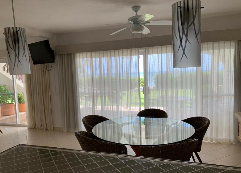 Las Villas Akumal - 2 Bedroom Oceanfront - Tulum, Mexico