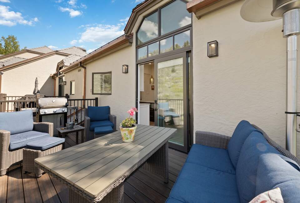 Eat, Drink and Lounge in Comfort on the Deck