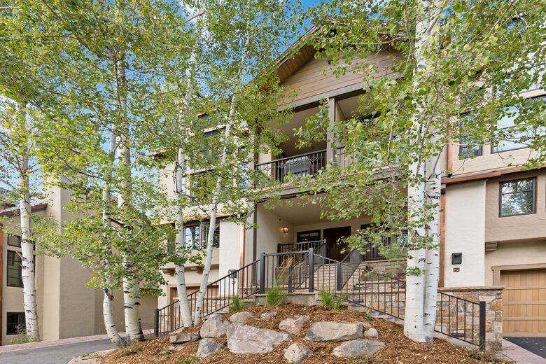 Luxury Rocky Mountain Ski-In/Ski-Out Townhome - Beaver Creek, Colorado