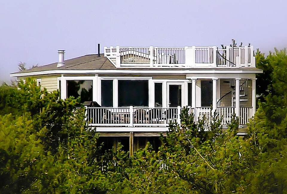 Barnegat Light Ocean Front Shore House - Barnegat Light, New Jersey