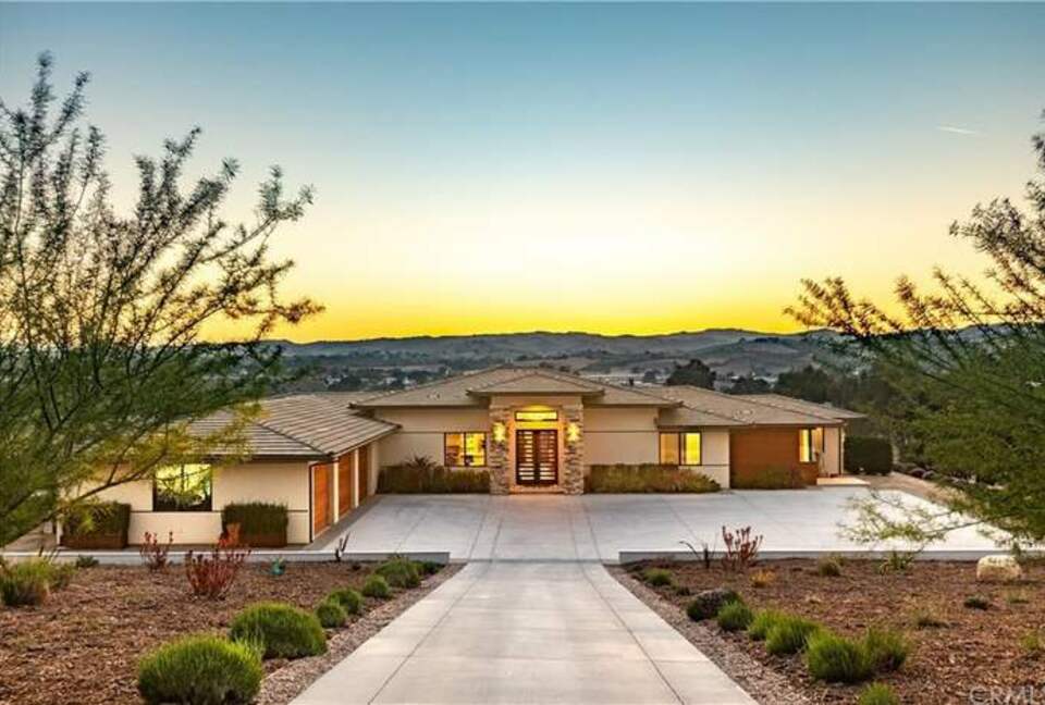 Paso de los Amigos - Templeton, California