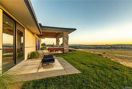 Paso de los Amigos - Templeton, California