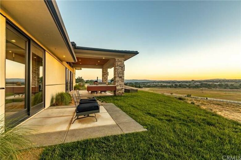 Paso de los Amigos - Templeton, California