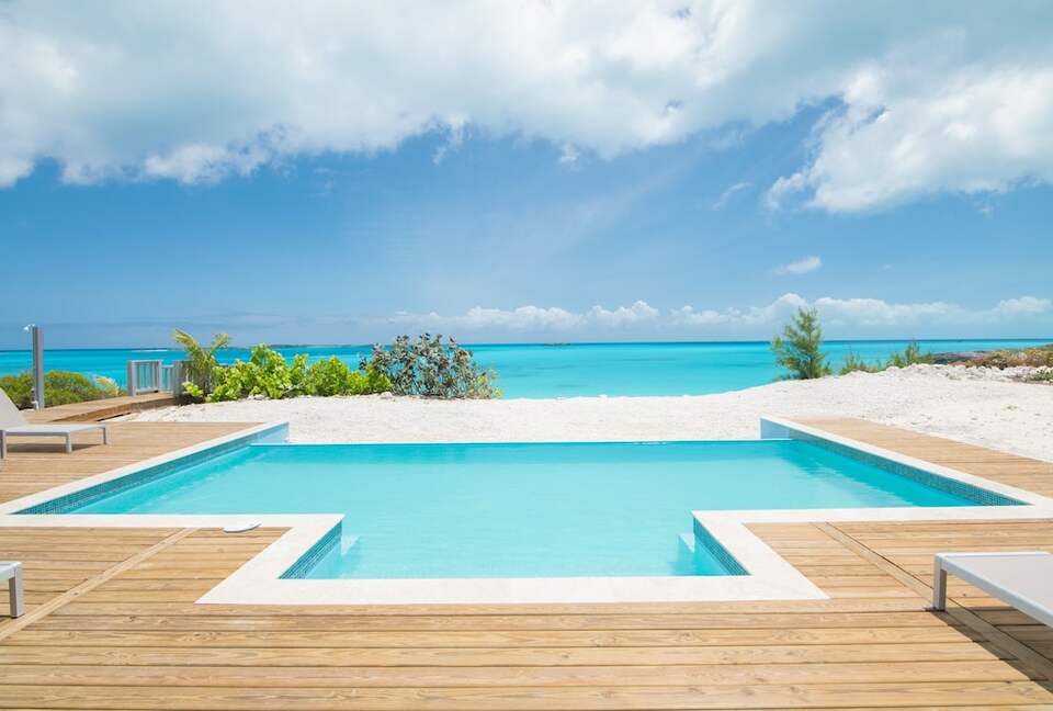 Oceanfront Home with Private Pool - Forbes Hill, Bahamas