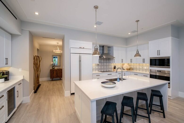 New Modern Penthouse with Private Beach - Islamorada, Florida