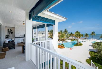 New Modern Penthouse with Private Beach - Islamorada, Florida
