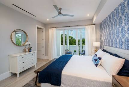 New Modern Penthouse with Private Beach - Islamorada, Florida