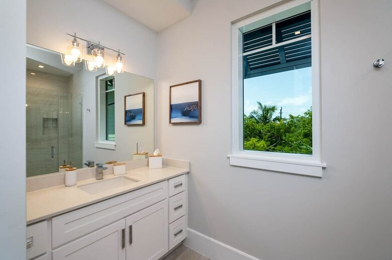 New Modern Penthouse with Private Beach - Islamorada, Florida