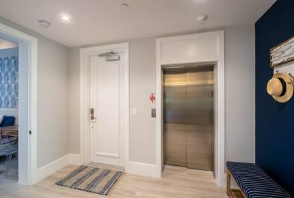 New Modern Penthouse with Private Beach - Islamorada, Florida