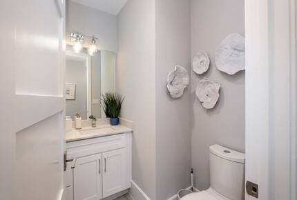 New Modern Penthouse with Private Beach - Islamorada, Florida