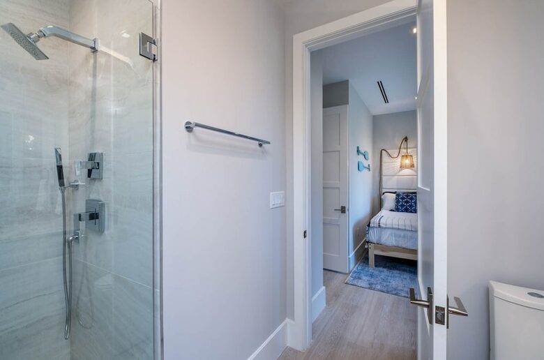 New Modern Penthouse with Private Beach - Islamorada, Florida