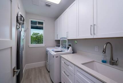 New Modern Penthouse with Private Beach - Islamorada, Florida