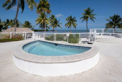 New Modern Penthouse with Private Beach - Islamorada, Florida