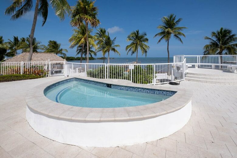 New Modern Penthouse with Private Beach - Islamorada, Florida