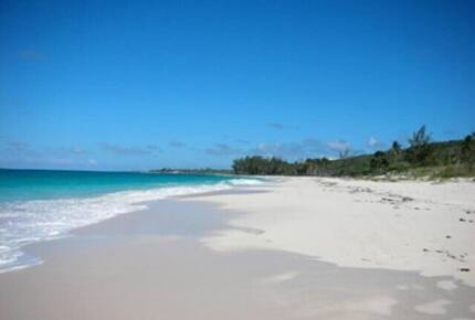 Margherita House | Elegant Caribbean Escape with a Pool - Governor's Harbour, Bahamas