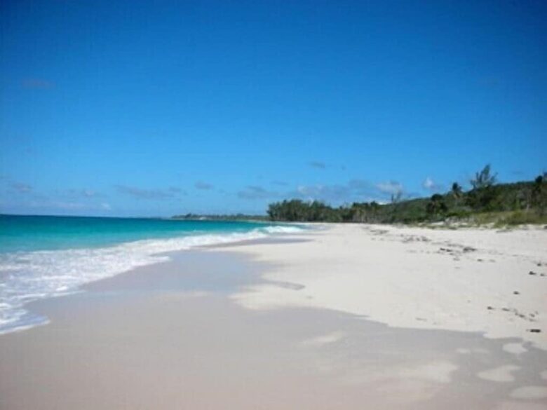 Margherita House | Elegant Caribbean Escape with a Pool - Governor's Harbour, Bahamas