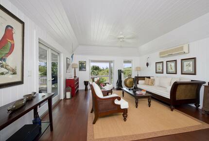 Margherita House | Elegant Caribbean Escape with a Pool - Governor's Harbour, Bahamas