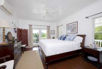 Margherita House | Elegant Caribbean Escape with a Pool - Governor's Harbour, Bahamas