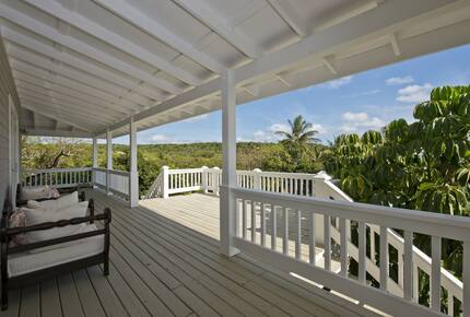 Margherita House | Elegant Caribbean Escape with a Pool - Governor's Harbour, Bahamas