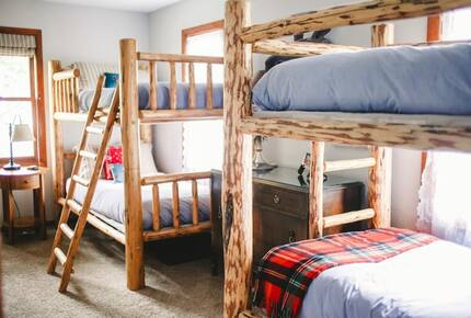 Three-Story Home In The Heart Of Crested Butte | Easy Walk To Elk Avenue And To The Free Mountain Shuttle - Crested Butte, Colorado