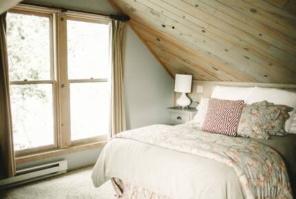 Three-Story Home In The Heart Of Crested Butte | Easy Walk To Elk Avenue And To The Free Mountain Shuttle - Crested Butte, Colorado