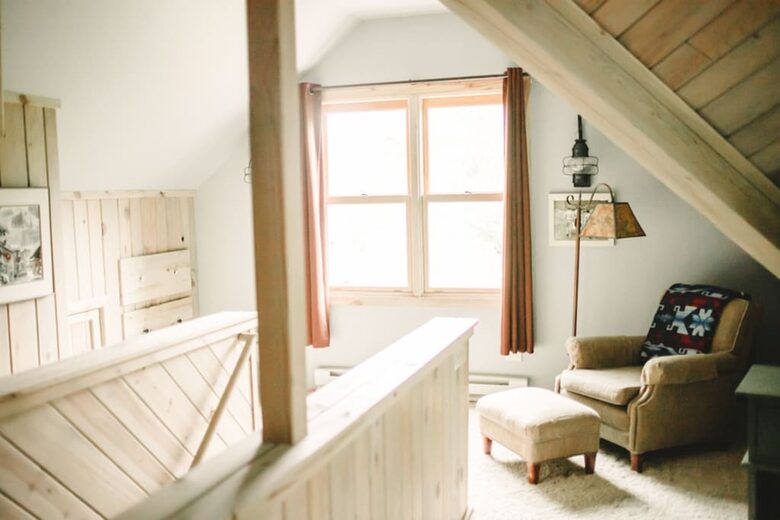 Master bedroom has king bed with new mattress.